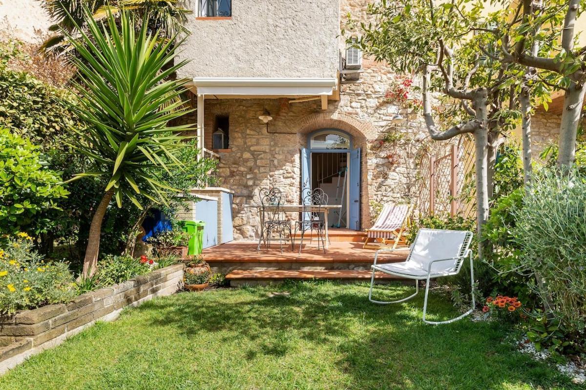 Вилла La Casa Nel Castello E Il Giardino Segreto Суверето Экстерьер фото